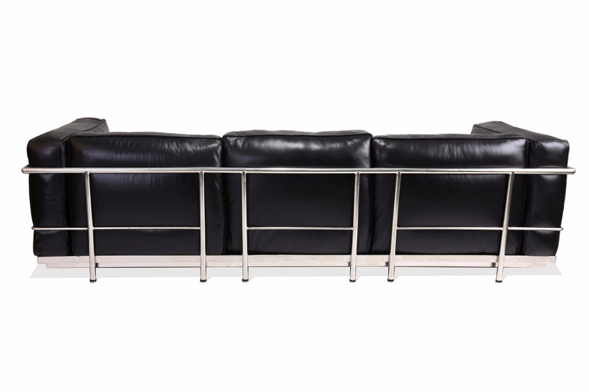 Grand Comfort LC3 Sofa (Black) - Nathan Rhodes Design